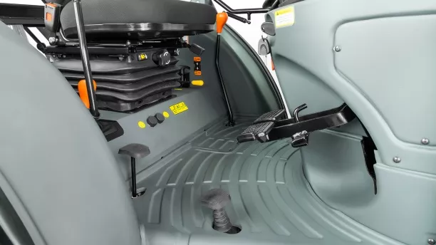 Фотография техники - Трактор Solis-Gold | Солис-Голд 50С A/С 4x4 8+2 Radial agri 250-85R20 / 340-85R28 (с ПСМ)