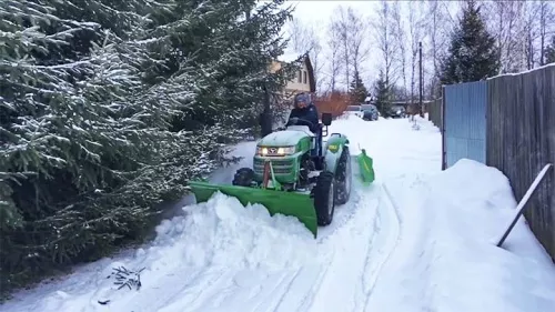 Отзыв на минитрактор Shifeng SF-254 с отвалом и щеткой