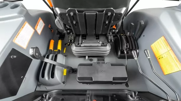 Фотография техники - Трактор Solis-Gold | Солис-Голд 50С A/С 4x4 8+2 Radial agri 250-85R20 / 340-85R28 (с ПСМ)