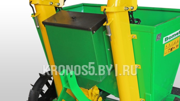 «Картофелесажалка Bomet | Бомет S-239 с бачком для удобрений (62,5-67,5 см)» - фото 10