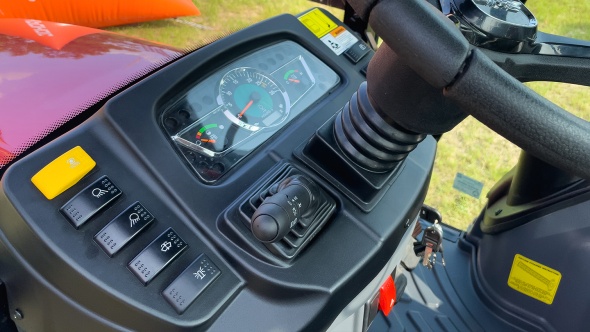 «Трактор Solis-Gold | Солис-Голд 26С Mit 4x4 9+9 Galaxy PRO 220/55 R12 / 280/70 R16 (с ПСМ)» - фото 9