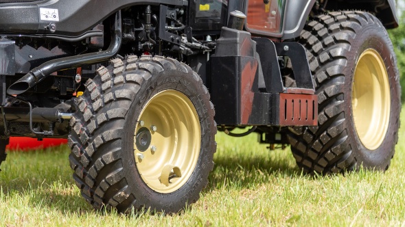 «Трактор Solis-Gold | Солис-Голд 26С Mit 4x4 9+9 Galaxy PRO 220/55 R12 / 280/70 R16 (с ПСМ)» - фото 6