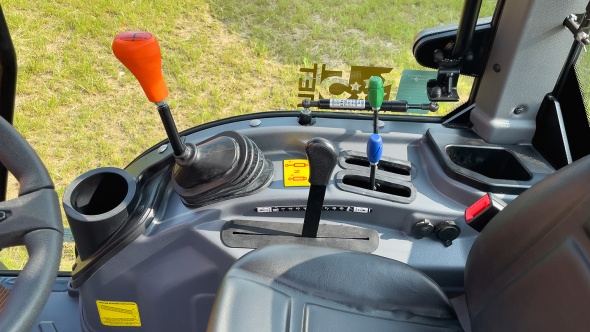 «Трактор Solis-Gold | Солис-Голд 26C Mit 4x4 9+9 Radial agri 7.00-14 / 8.3-24 (с ПСМ)» - фото 13