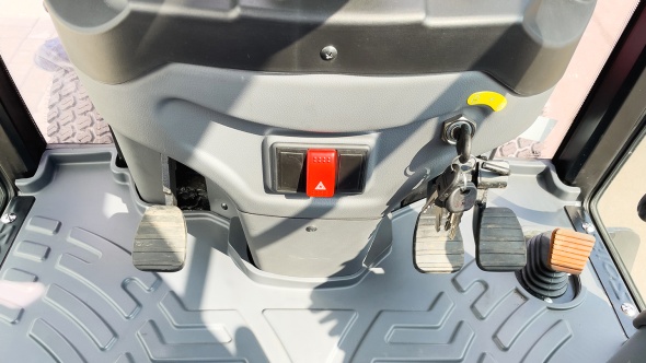 «Трактор Solis-Gold | Солис-Голд 26C Mit 4x4 9+9 Turf 23X8,5-12 / 33X15,5-16,5 (с ПСМ)» - фото 13